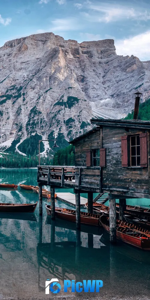 Lake Braies Italy 3K Mobile Wallpaper