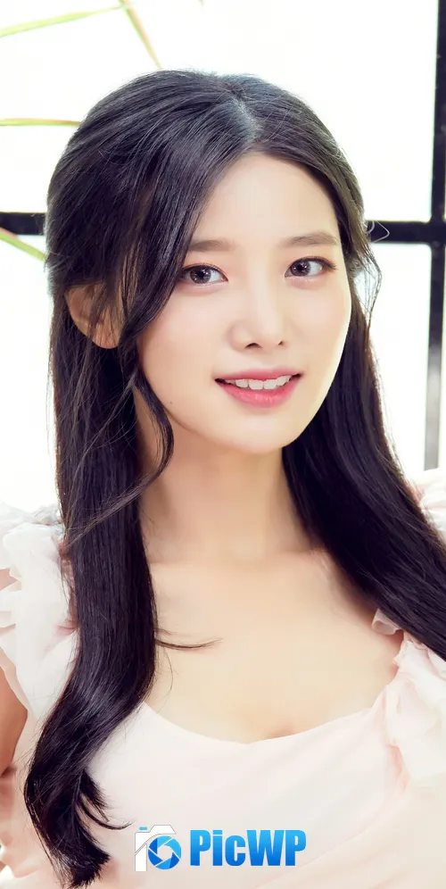 Johyun Berry Good 3K Mobile Wallpaper