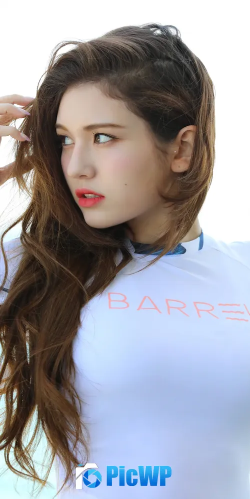 Jeon Somi Korean singer 3K Mobile Wallpaper