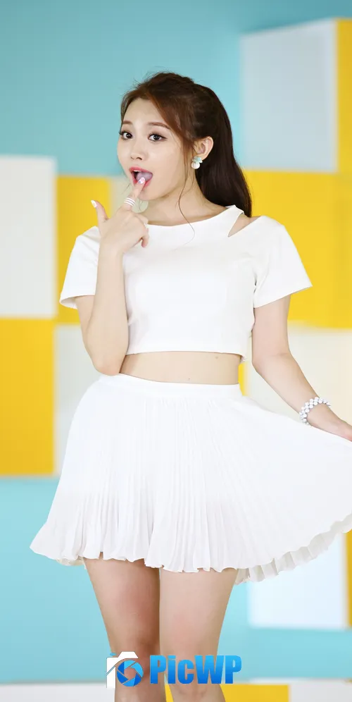 Yura K-Pop singer 3K Mobile Wallpaper