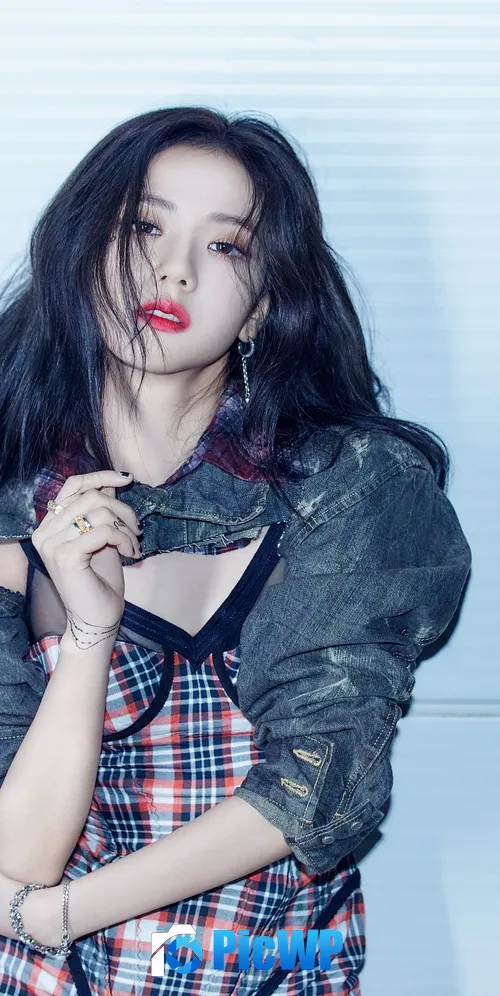 Jisoo Korean singer 3K Mobile Wallpaper