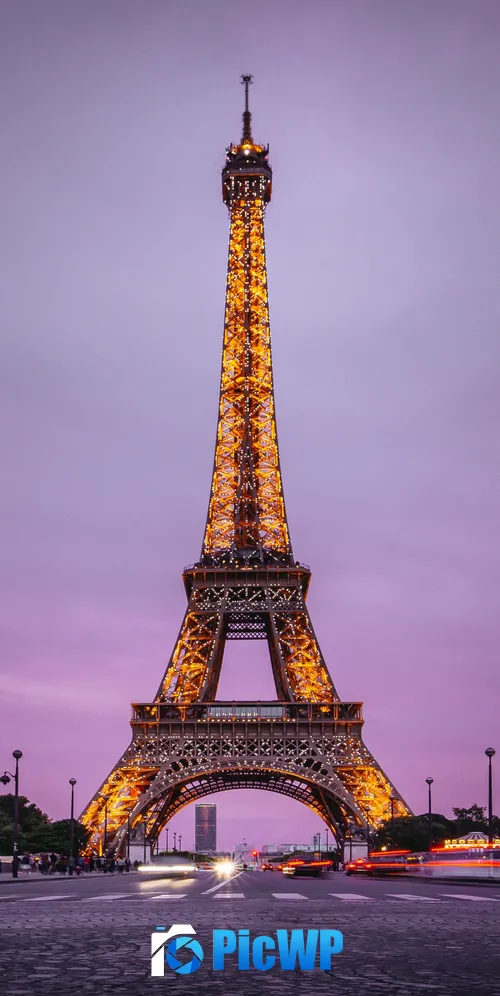 Eiffel Tower Aesthetic 3K Mobile Wallpaper
