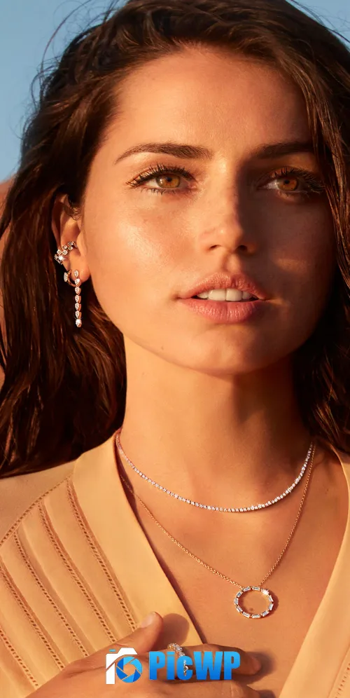 Ana de Armas Portrait 3K Mobile Wallpaper