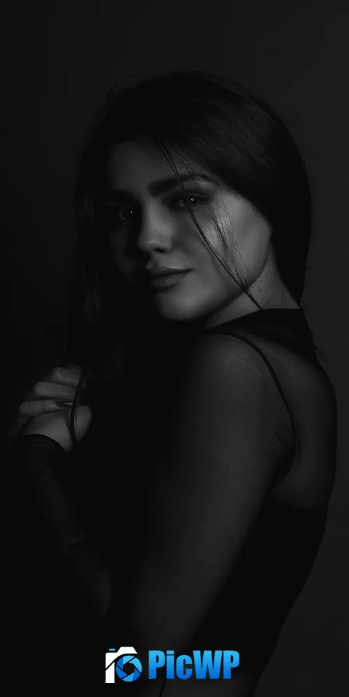 Beautiful girl Monochrome 3K Mobile Wallpaper