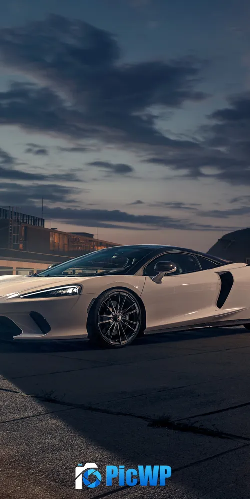 McLaren GT Novitec 3K Mobile Wallpaper