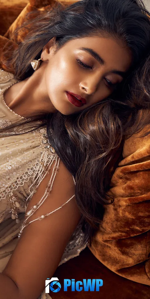 Miss India Pooja Hegde 3K Mobile Wallpaper