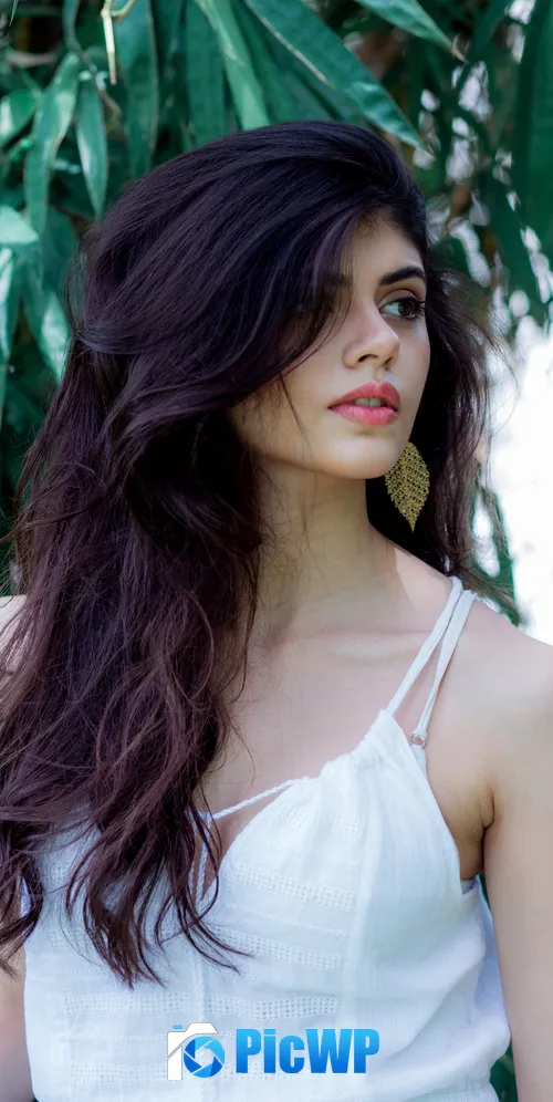 Sanjana Sanghi Indian actress 3K Mobile Wallpaper