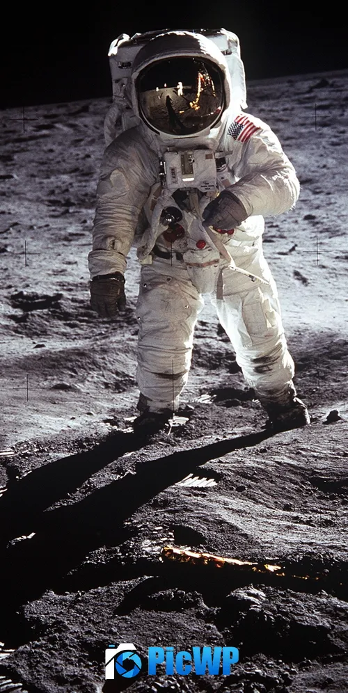 Astronaut NASA 3K Mobile Wallpaper