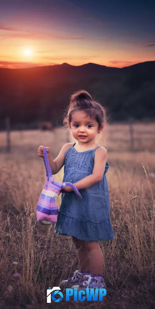 Cute Girl Cute kid 3K Mobile Wallpaper
