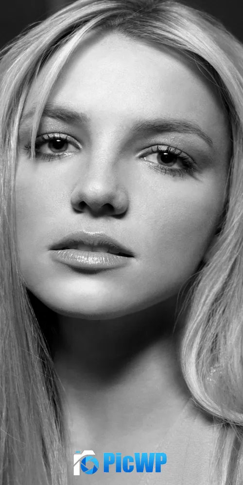 Britney Spears Monochrome 3K Mobile Wallpaper
