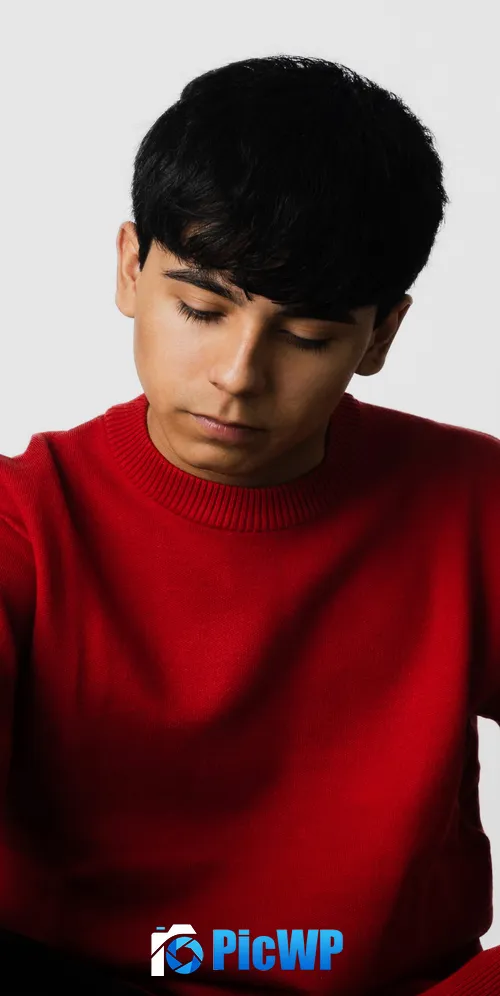 Ivan Cornejo 3K Mobile Wallpaper