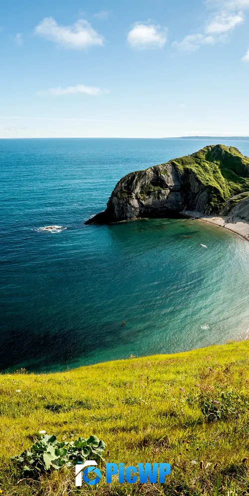Durdle Door Coastline 3K Mobile Wallpaper