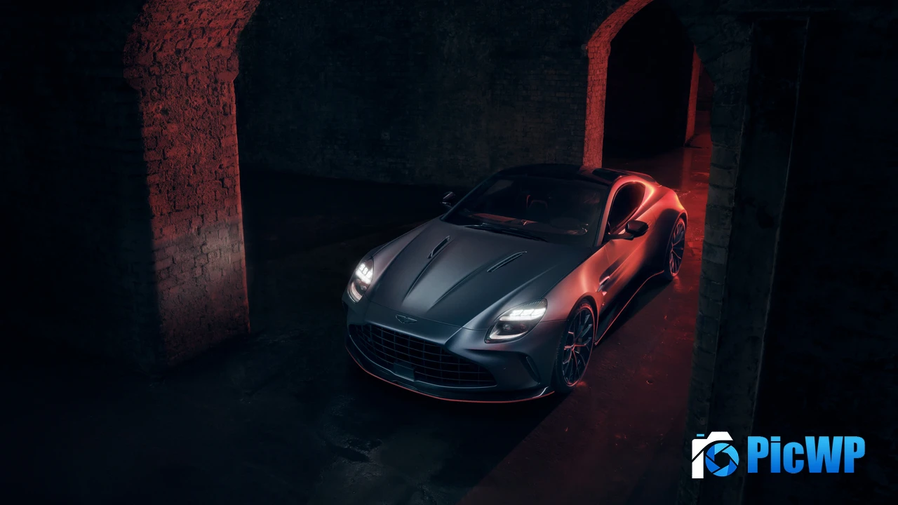 Aston Martin Vantage S 2025 4K PC Wallpaper