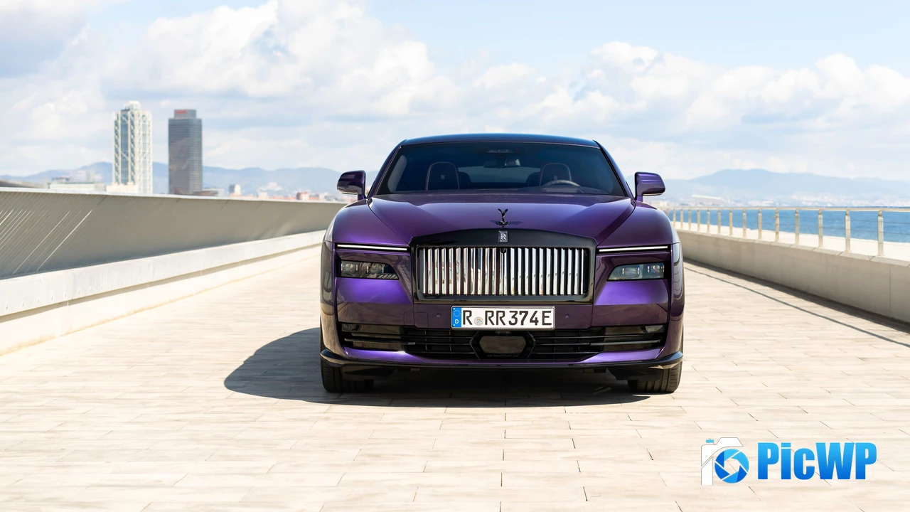 Rolls-Royce Black Badge Spectre Vapour Violet 4K PC Wallpaper