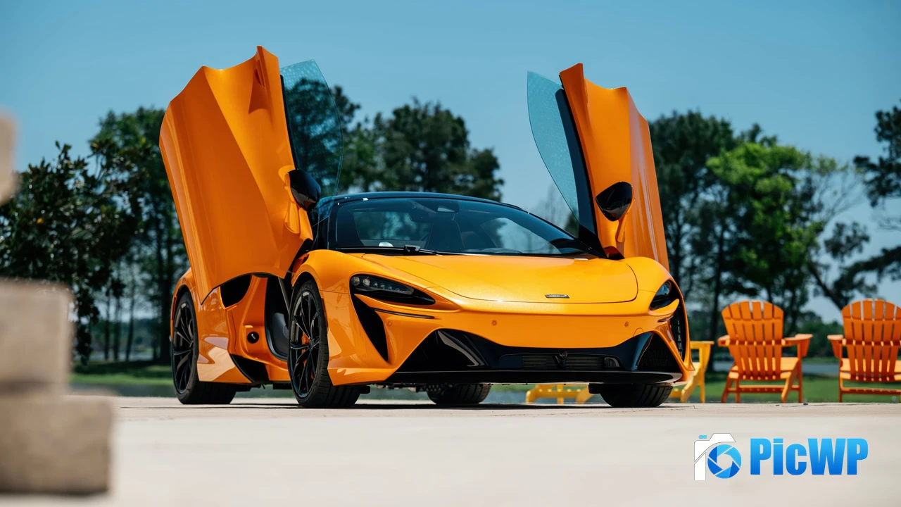 McLaren Artura Spider 2025 4K PC Wallpaper