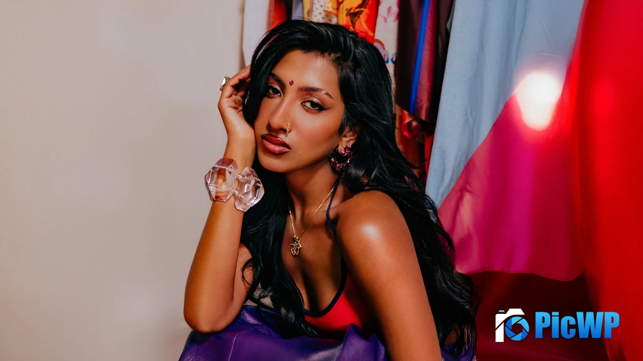 Lara Raj Portrait 4K PC Wallpaper