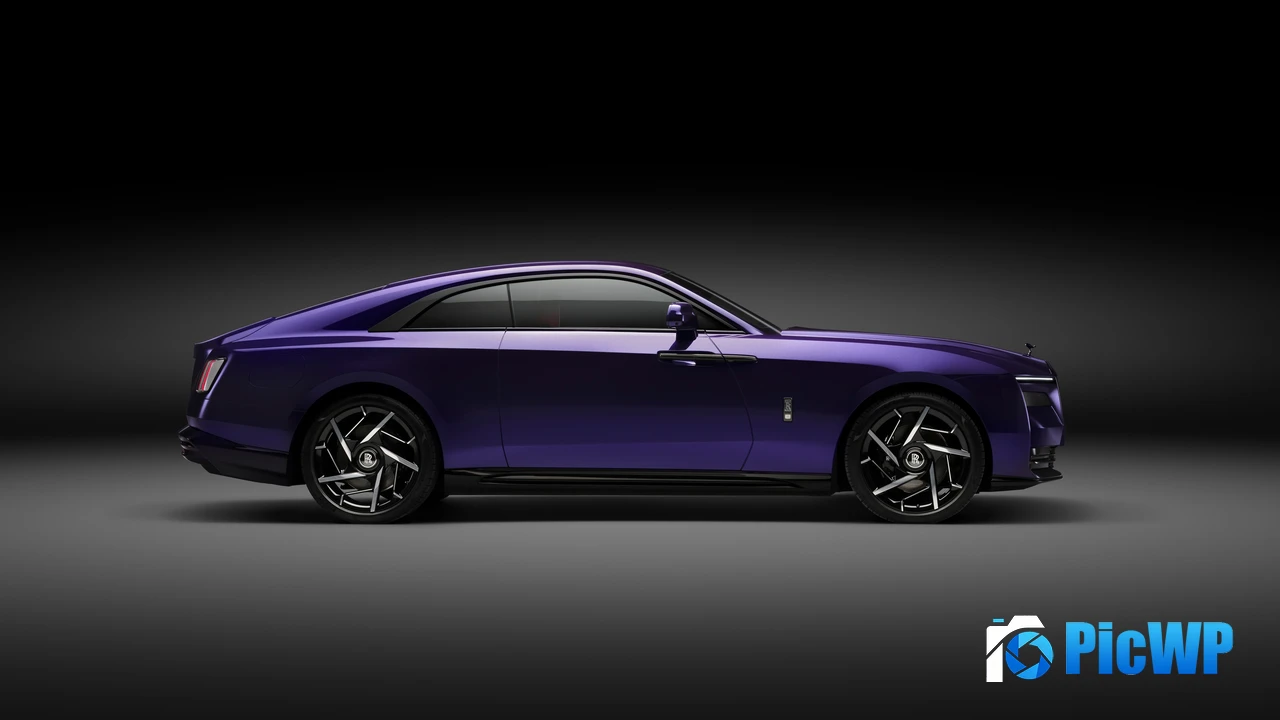 Rolls-Royce Black Badge Spectre Luxury EV 4K PC Wallpaper