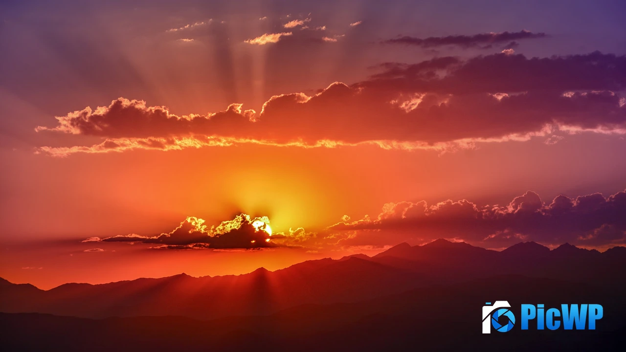 Golden hour Dramatic sky 4K PC Wallpaper