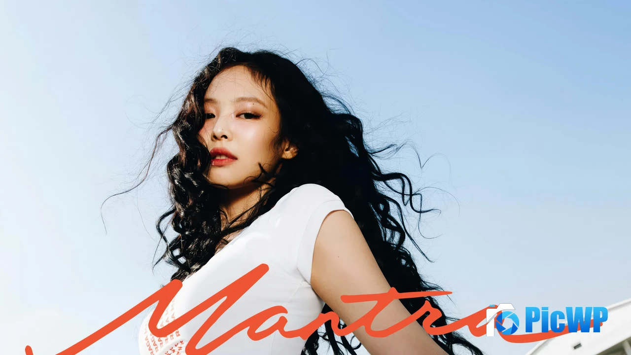 JENNIE (Blackpink) Mantra 4K PC Wallpaper