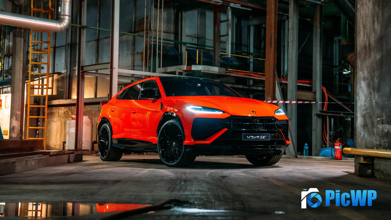 Lamborghini Urus SE 2024 4K PC Wallpaper