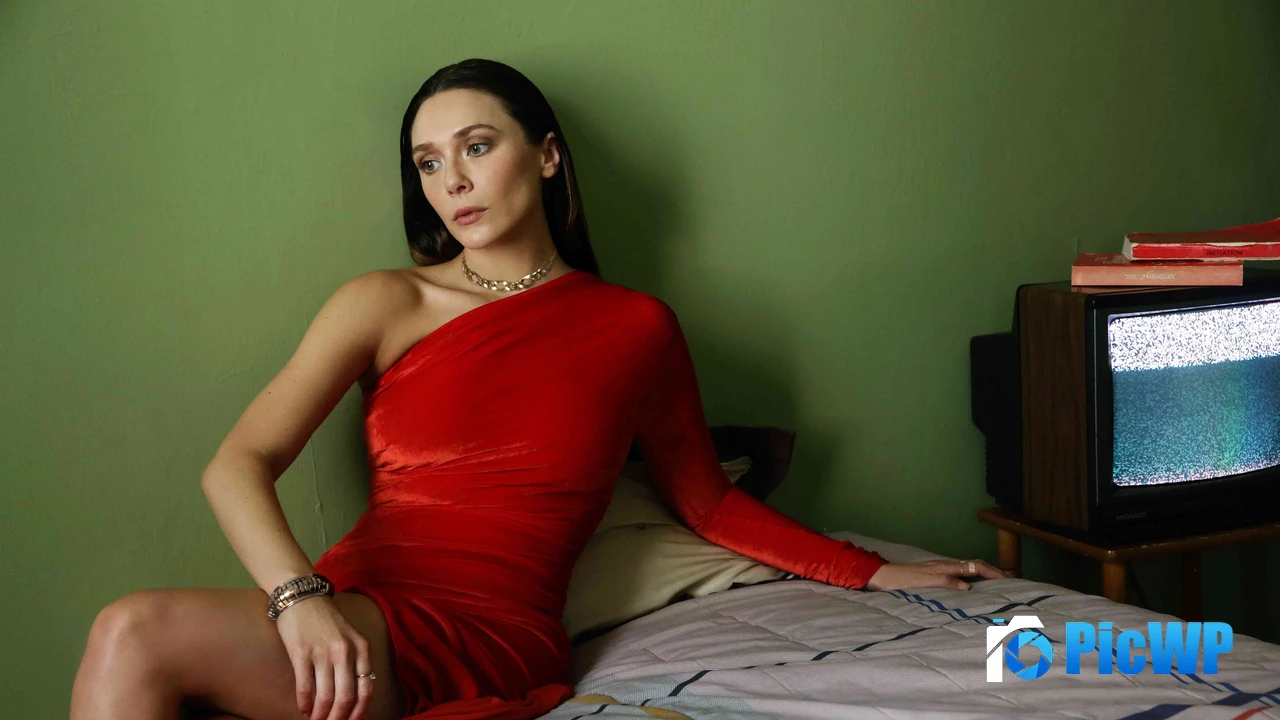 Elizabeth Olsen Red dress 4K PC Wallpaper