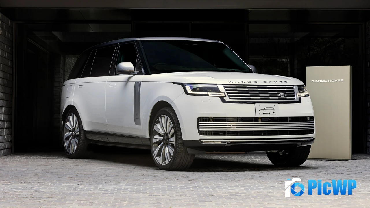 Range Rover SV Bespoke 1858 Edition 4K PC Wallpaper