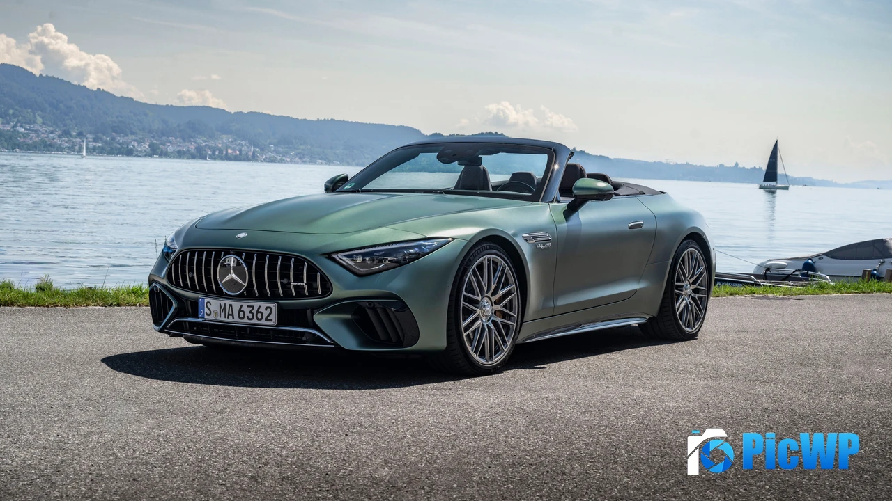 Mercedes-AMG SL 63 S E Performance 2024 4K PC Wallpaper