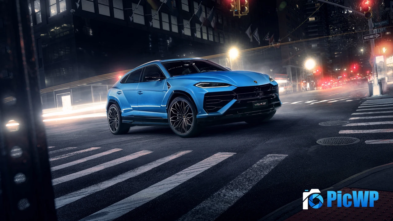 Lamborghini Urus SE City street 4K PC Wallpaper