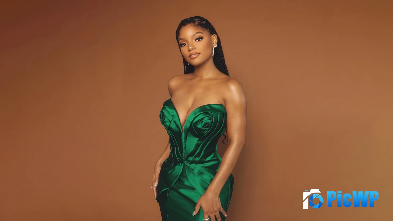 Halle Bailey 4K PC Wallpaper