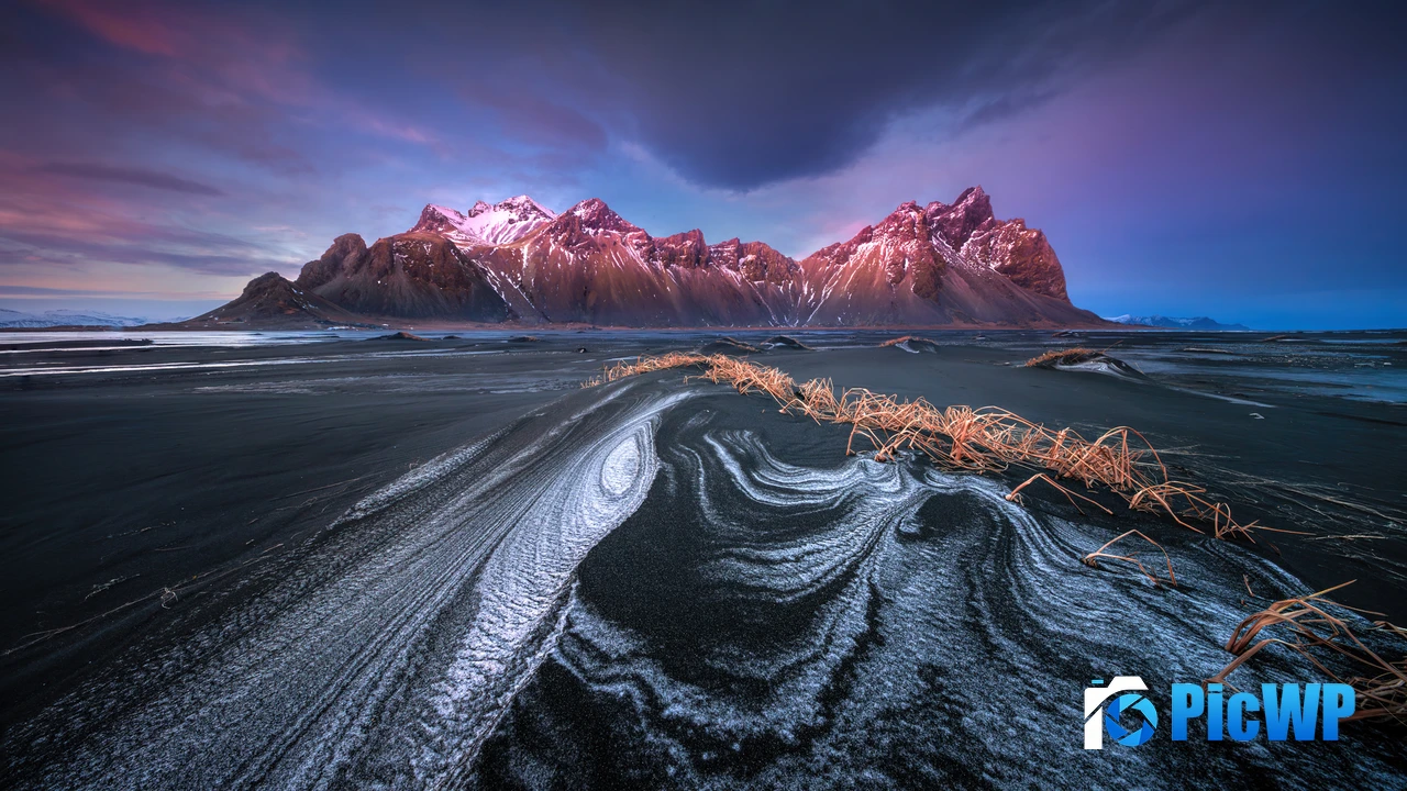Vestrahorn mountain and Stokksnes Beach 4K PC Wallpaper
