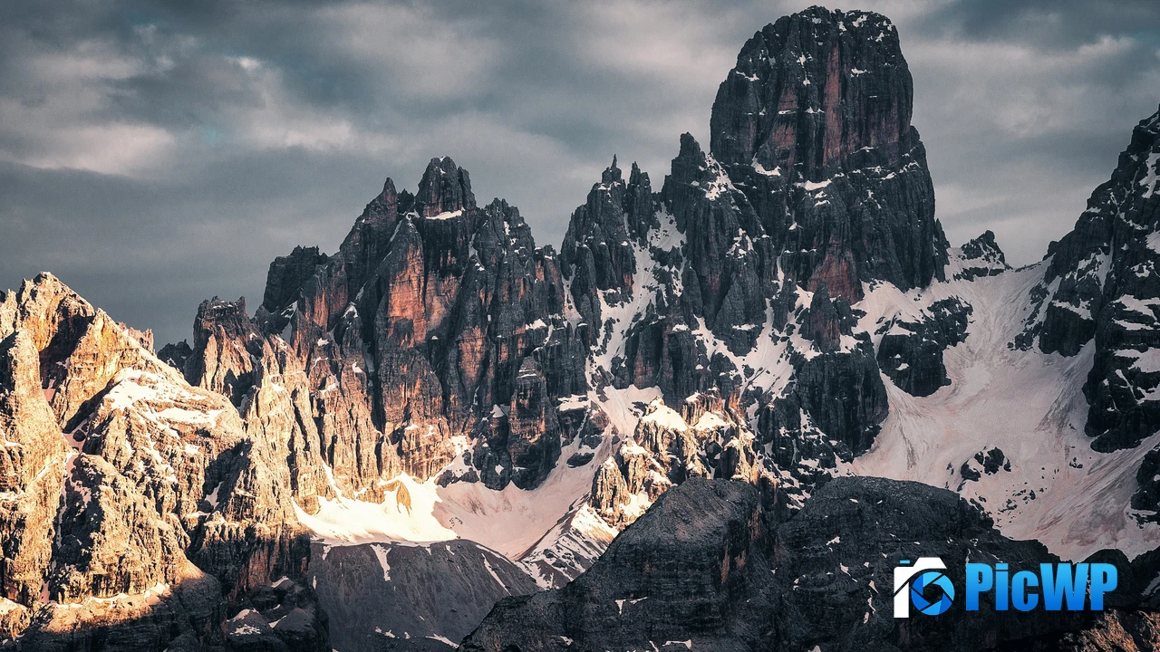Golden hour Mountain Peak 4K PC Wallpaper