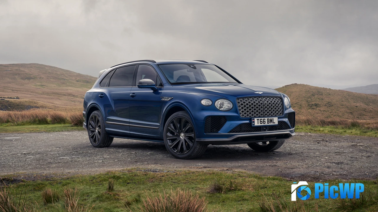 Mulliner Bentley Bentayga EWB 2024 4K PC Wallpaper