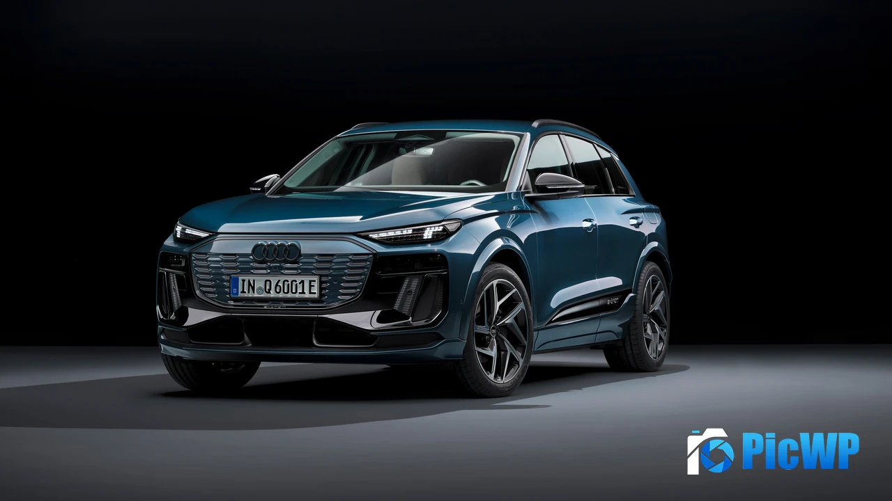 Audi Q6 e-tron quattro S line 2024 4K PC Wallpaper
