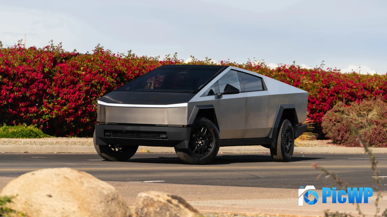Tesla Cybertruck 4K PC Wallpaper
