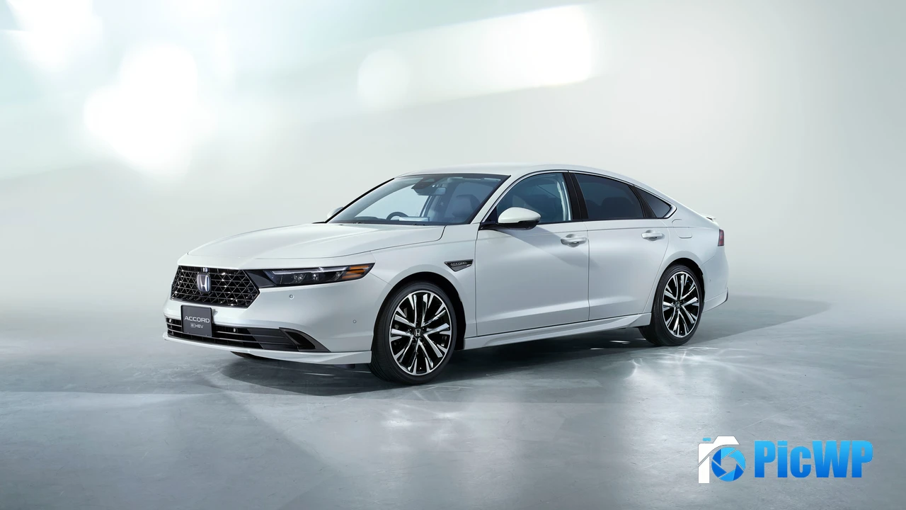 Honda Accord eHEV Sports Line 2024 4K PC Wallpaper