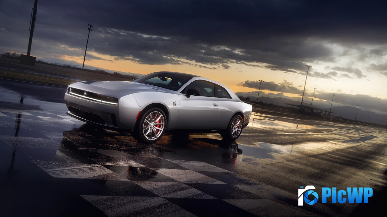 Dodge Charger Daytona Scat Pack Race track 4K PC Wallpaper