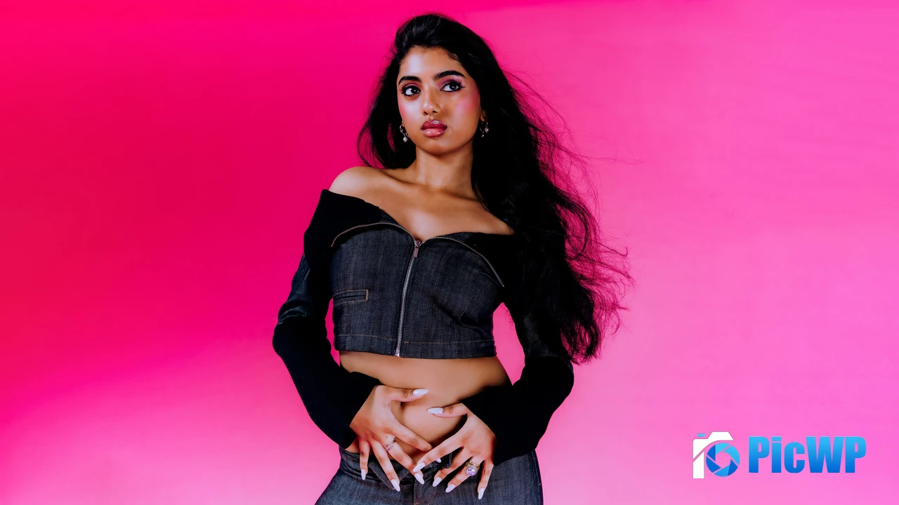 Avantika Vandanapu Pink background 4K PC Wallpaper