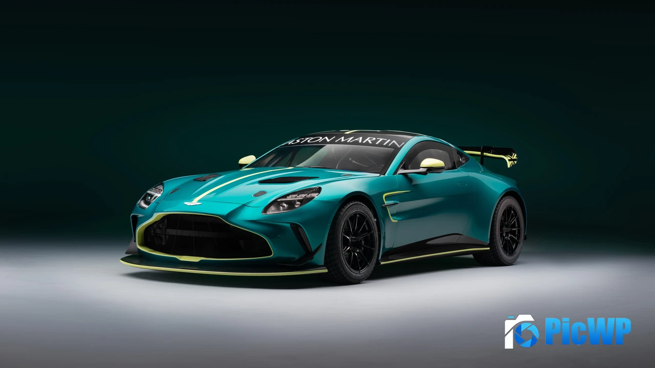 Aston Martin Vantage GT4 2024 4K PC Wallpaper