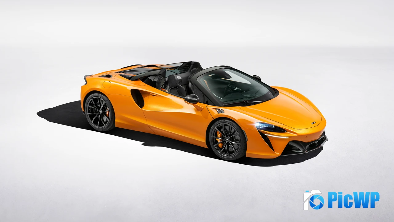 McLaren Artura Spider 4K PC Wallpaper
