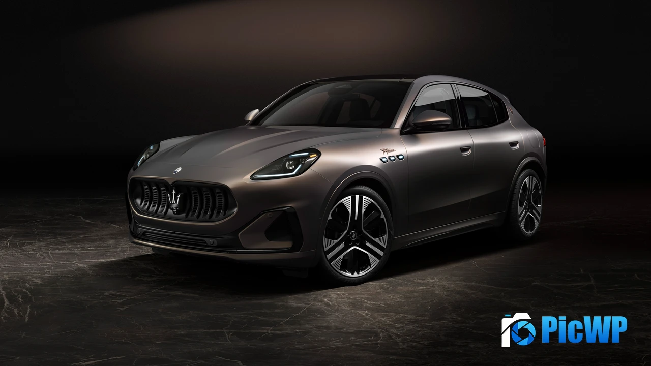 Maserati Grecale Folgore 4K PC Wallpaper