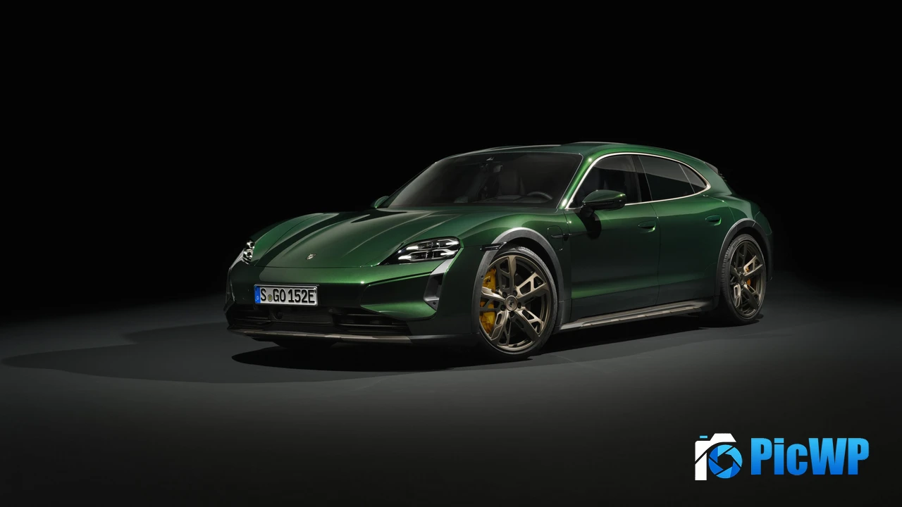 Porsche Taycan Turbo Cross Turismo 2025 4K PC Wallpaper