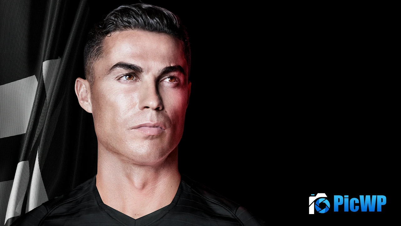 Cristiano Ronaldo Black background 4K PC Wallpaper