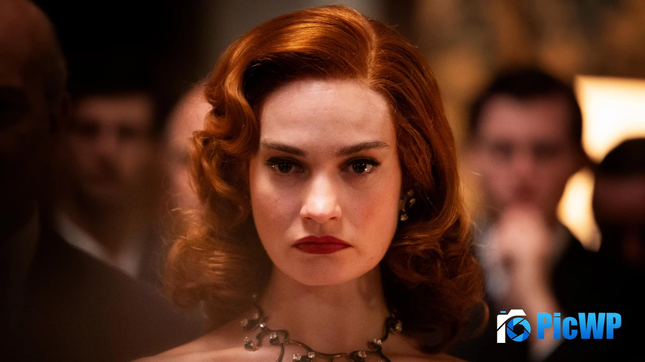Lily James as Josephine Esperanto in Finalmente l'alba 4K PC Wallpaper