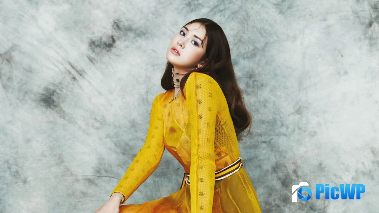 Jeon Somi Legend Magazine 4K PC Wallpaper
