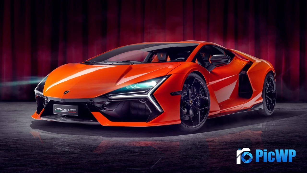 Lamborghini Revuelto Hybrid Supercar 4K PC Wallpaper