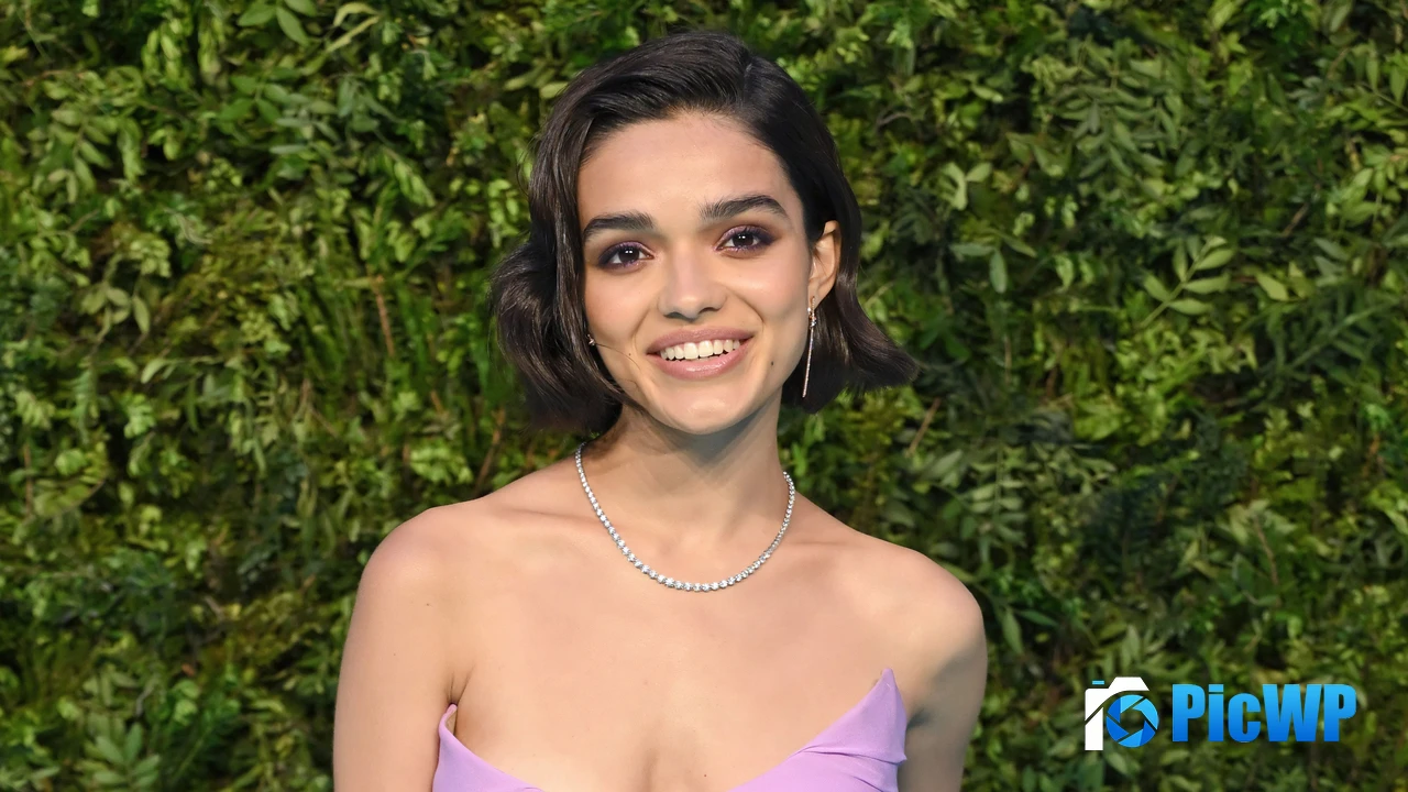 West Side Story star Rachel Zegler 4K PC Wallpaper