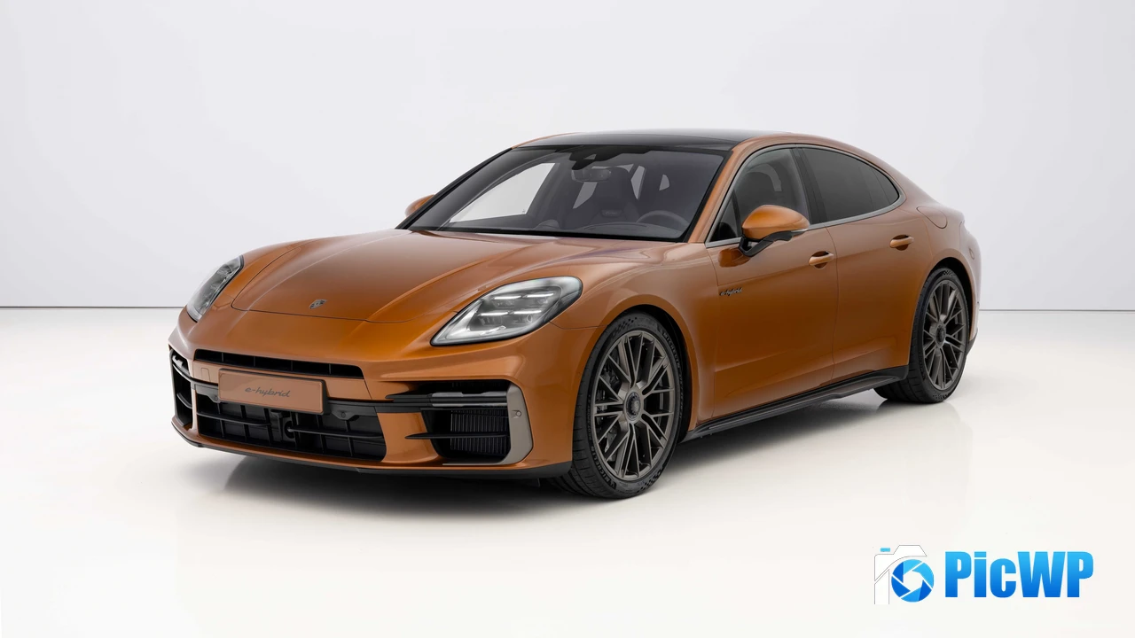 Porsche Panamera Turbo E-Hybrid 4K PC Wallpaper