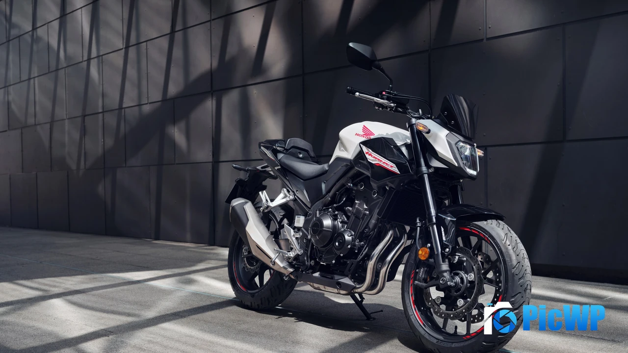Honda CB500 Hornet Streetfighter 4K PC Wallpaper