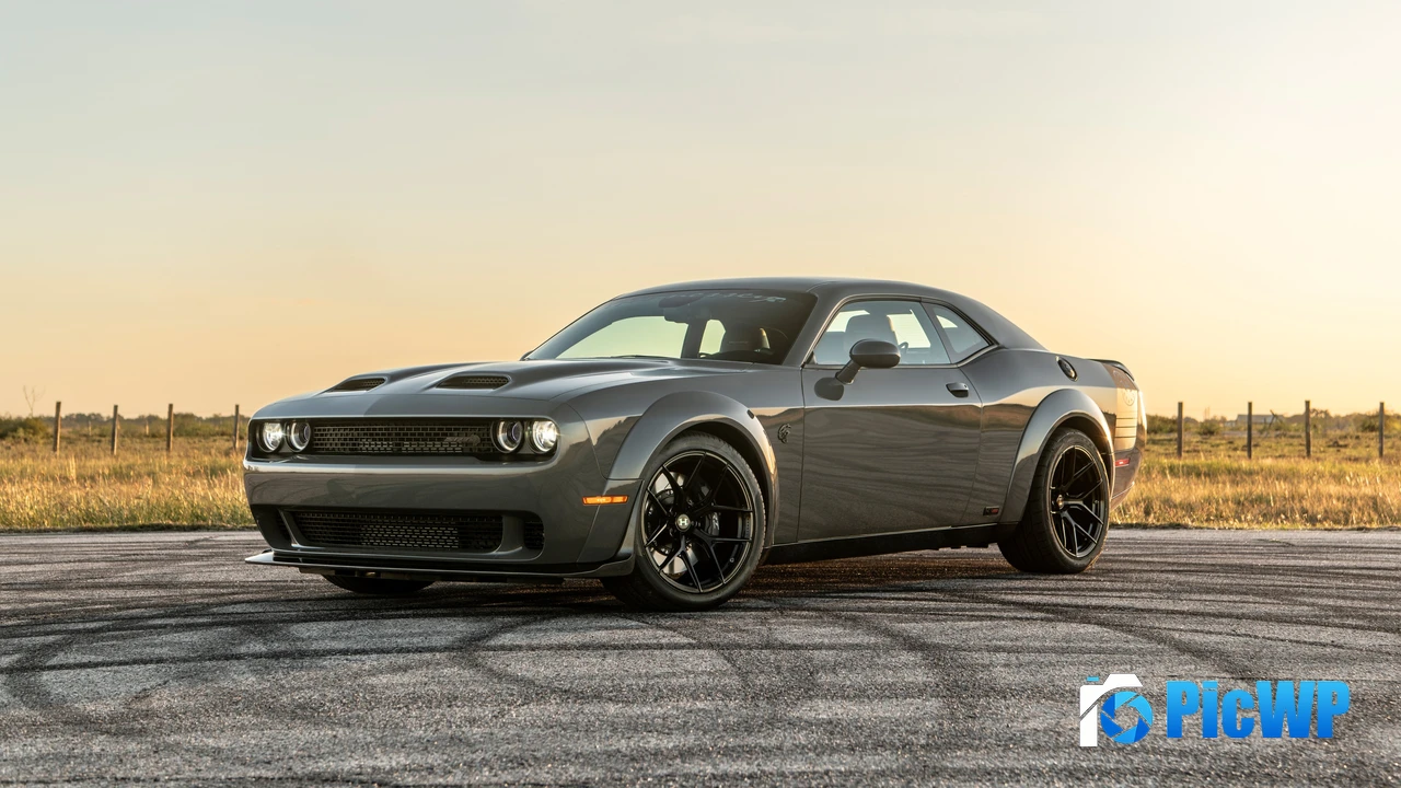 Dodge Challenger SRT Hellcat Hennessey 4K PC Wallpaper