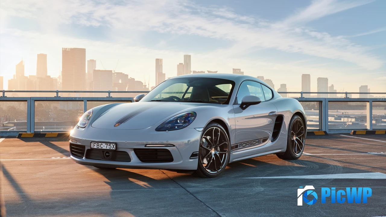Porsche 718 Cayman 2023 4K PC Wallpaper